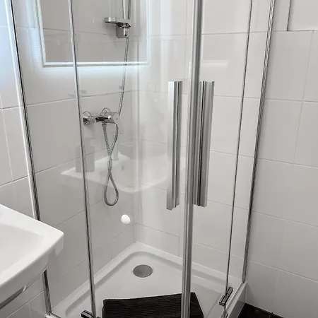 Mövenkoje Für 1-2 Personen Mit Pool Apartment